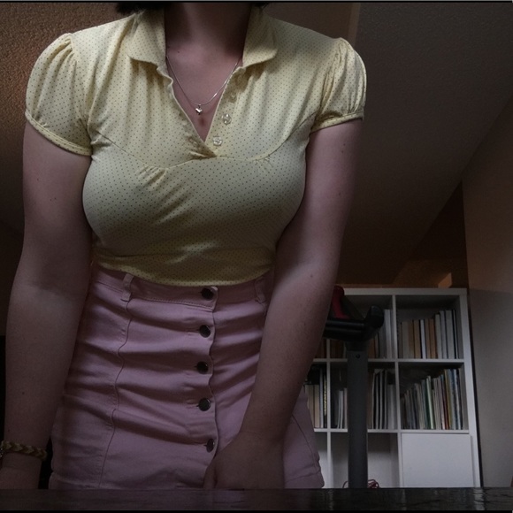 Vintage Yellow Polka-dot tee - Picture 2 of 5